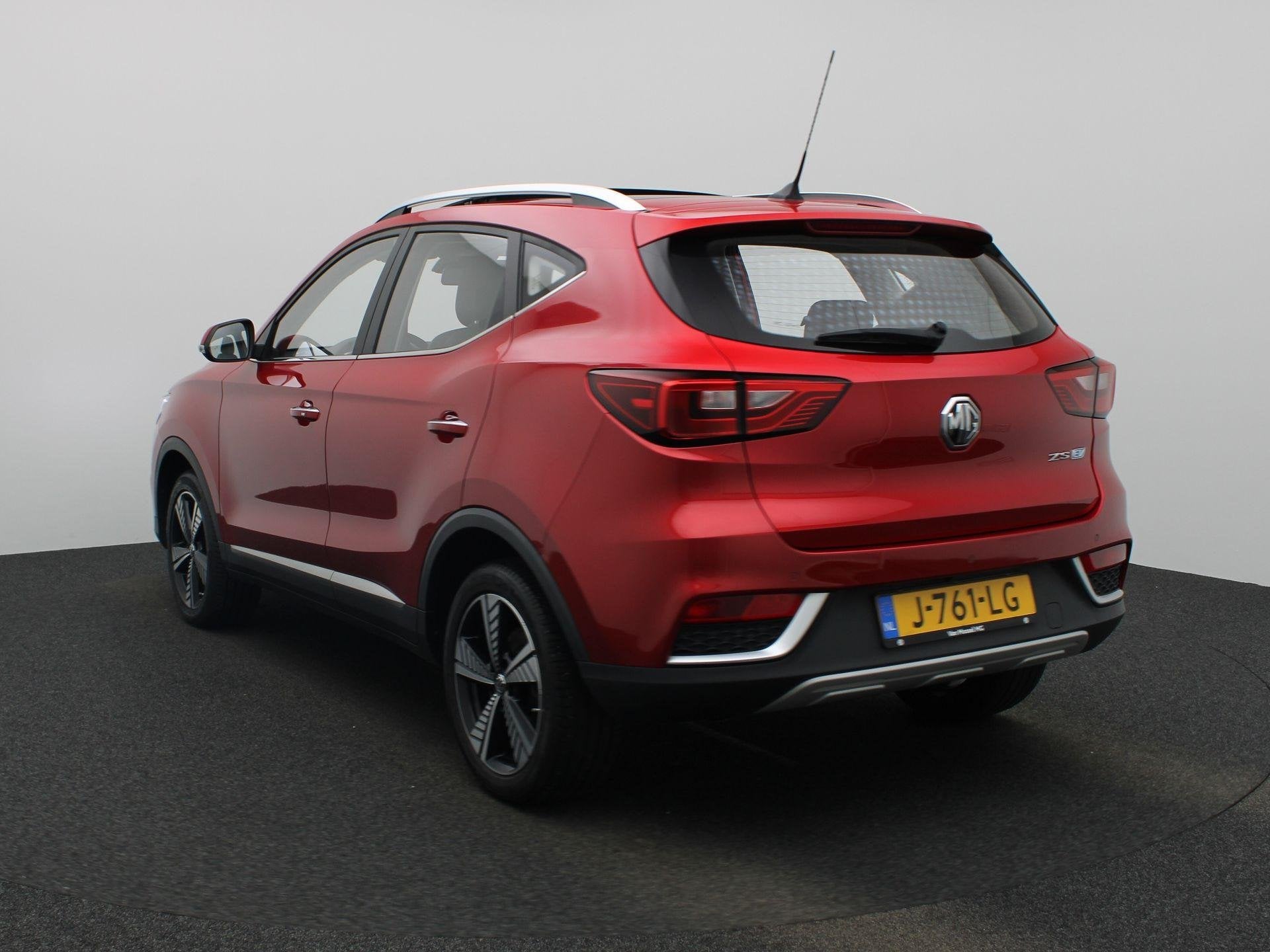 MG ZS EV Luxury 45 kWh | Leder | Navi | Panoramadak | Carpla, Auto's, Gebruikt, 143 pk, ZS, 1507 kg