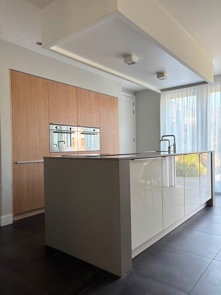 Prachtige Moderne eilandkeuken & Quooker GEDEMONTEERD