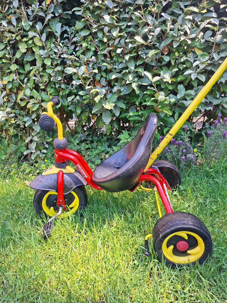 Puky Driewieler met duwstang, Kinderen en Baby's, Speelgoed | Buiten | Voertuigen en Loopfietsen, Ophalen, Zo goed als nieuw, Trapvoertuig