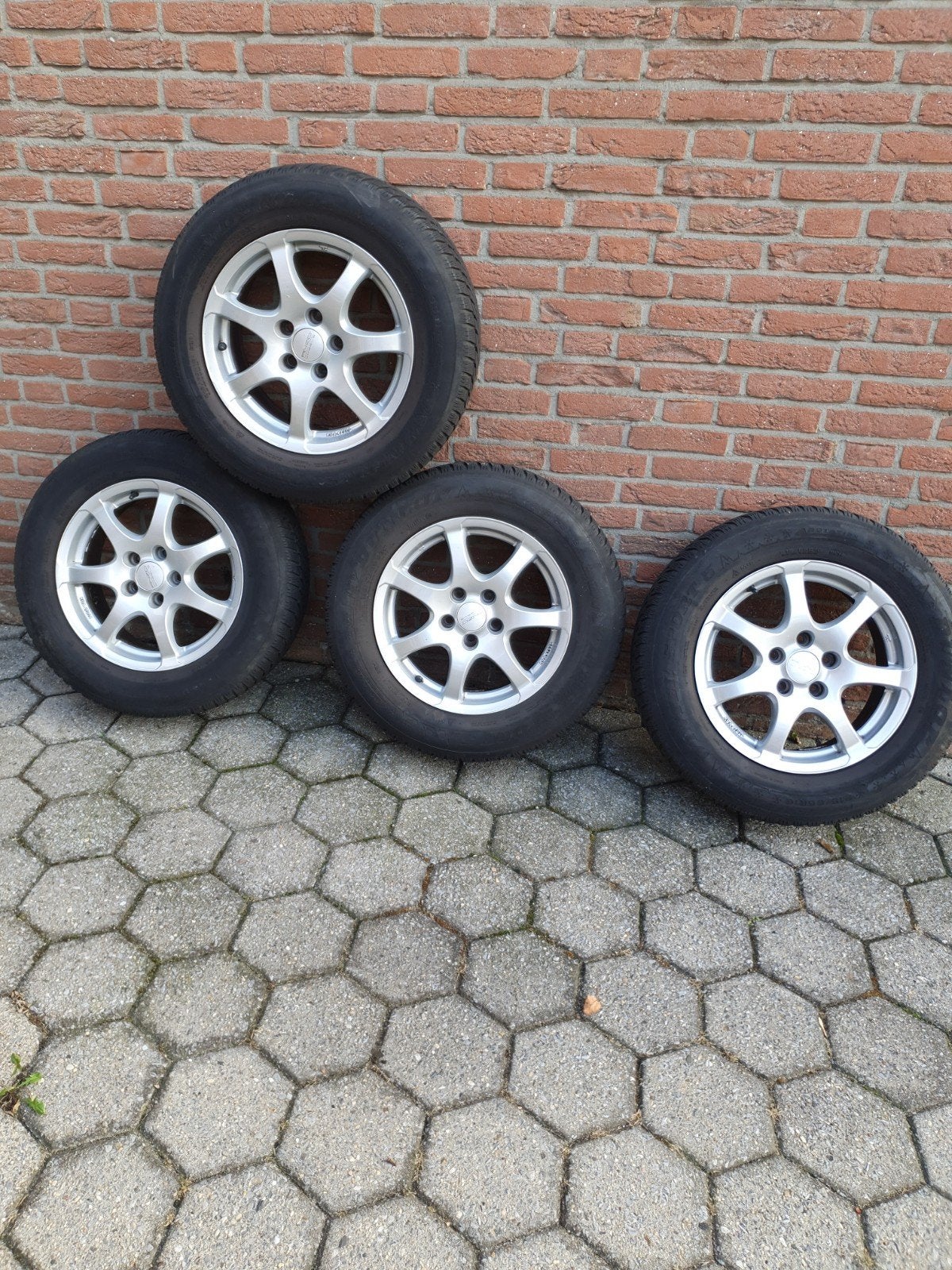 Mooie 16" licht metalen velgen voor winterset VW Tiguan, Ophalen, Gebruikt