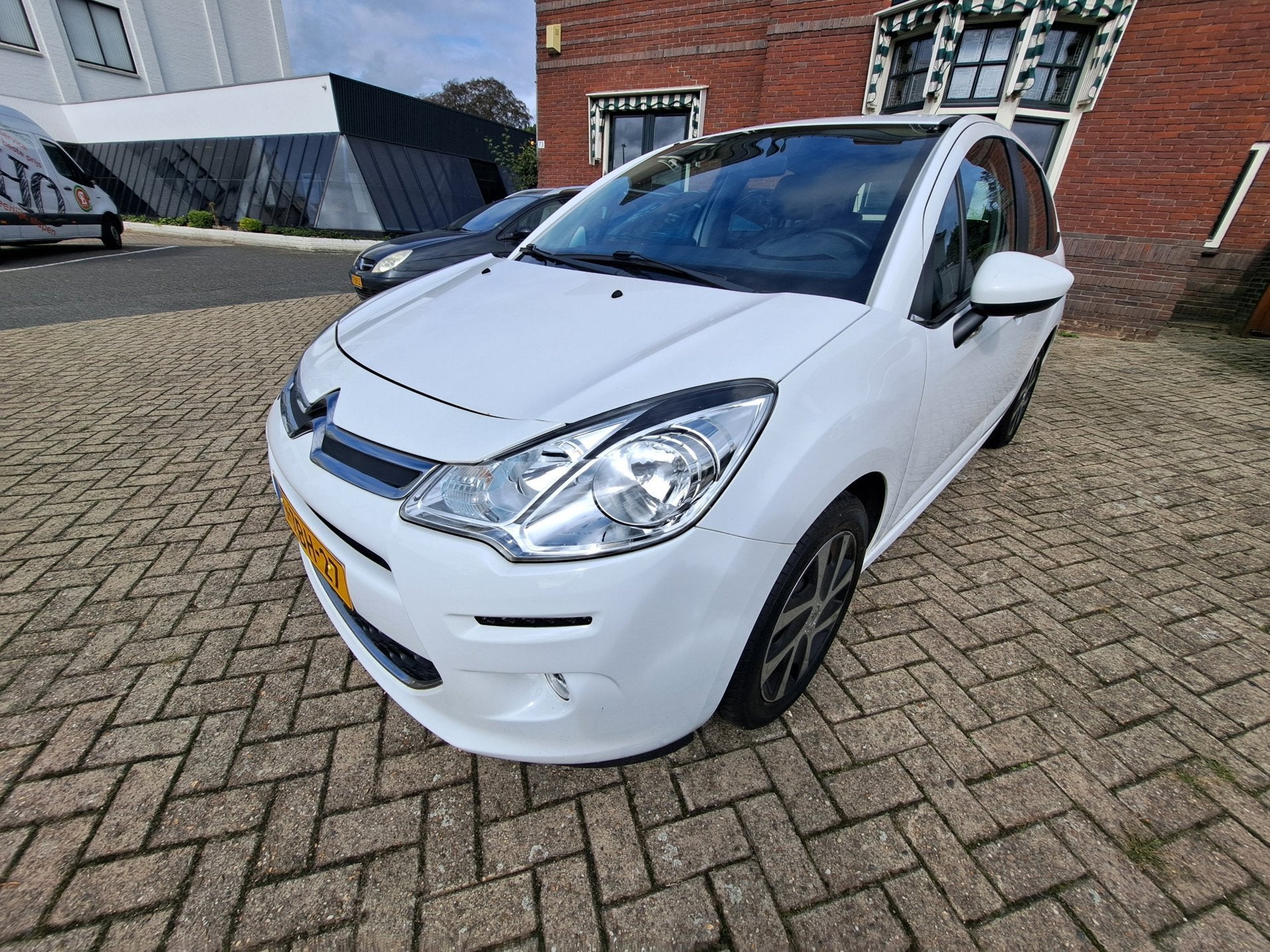 Citroen C3 1.2 PURETECH AUTOMAAT AIRCO ECC NIEUWSTAAT, Auto's, Stof, 1199 cc, 82 pk, Wit
