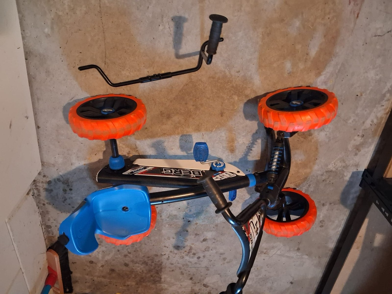 Berg buzzy nitro skelter, Tuin en Terras, Ophalen, Zo goed als nieuw, Benzine