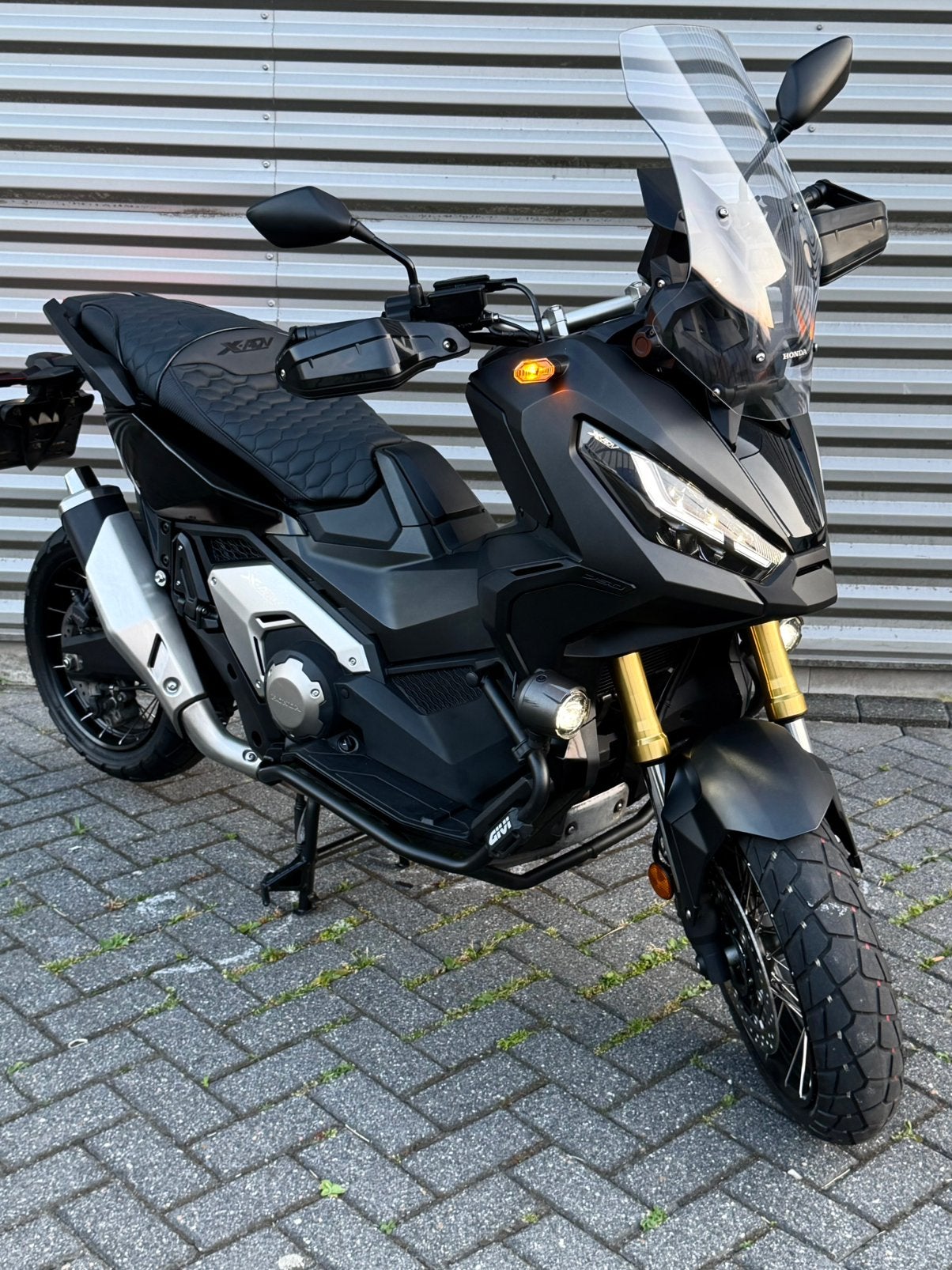 Prachtige HONDA XADV 750 ( Bouwjaar 2024 ) Mat zwart, Motoren, Bedrijf