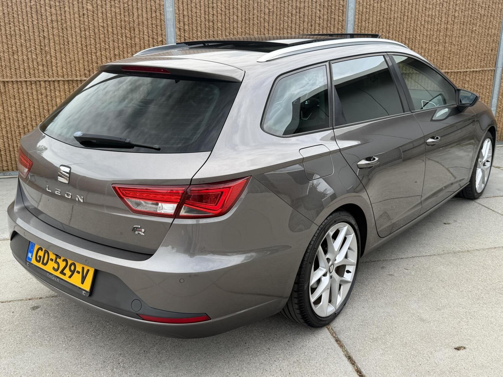 Seat Leon ST 1.4 TSI ACT FR Dynamic Automaat | Panoramadak |, Gebruikt, Euro 6, 4 cilinders, 150 pk