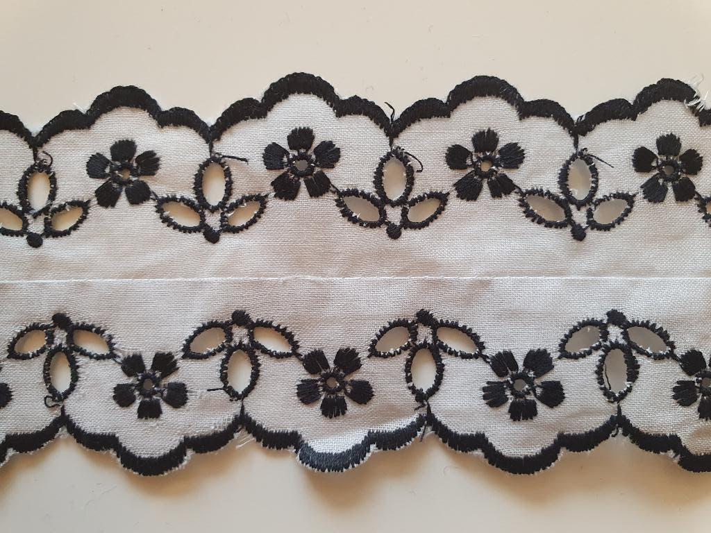 Katoen broderie kant/band - zwart wit bloemen #2732, Hobby en Vrije tijd, Naaien en Fournituren, Ophalen of Verzenden, Nieuw, Lint, Band of Elastiek