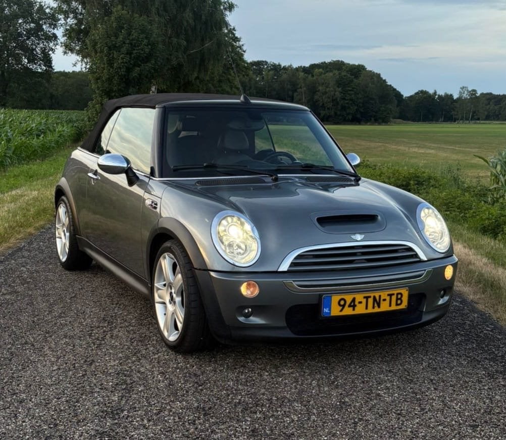 Mini 1.6 16V Cooper S Cabrio 2006 Grijs, Auto's, Mini, Voorwielaandrijving, 4 cilinders, Cabriolet, 4 stoelen