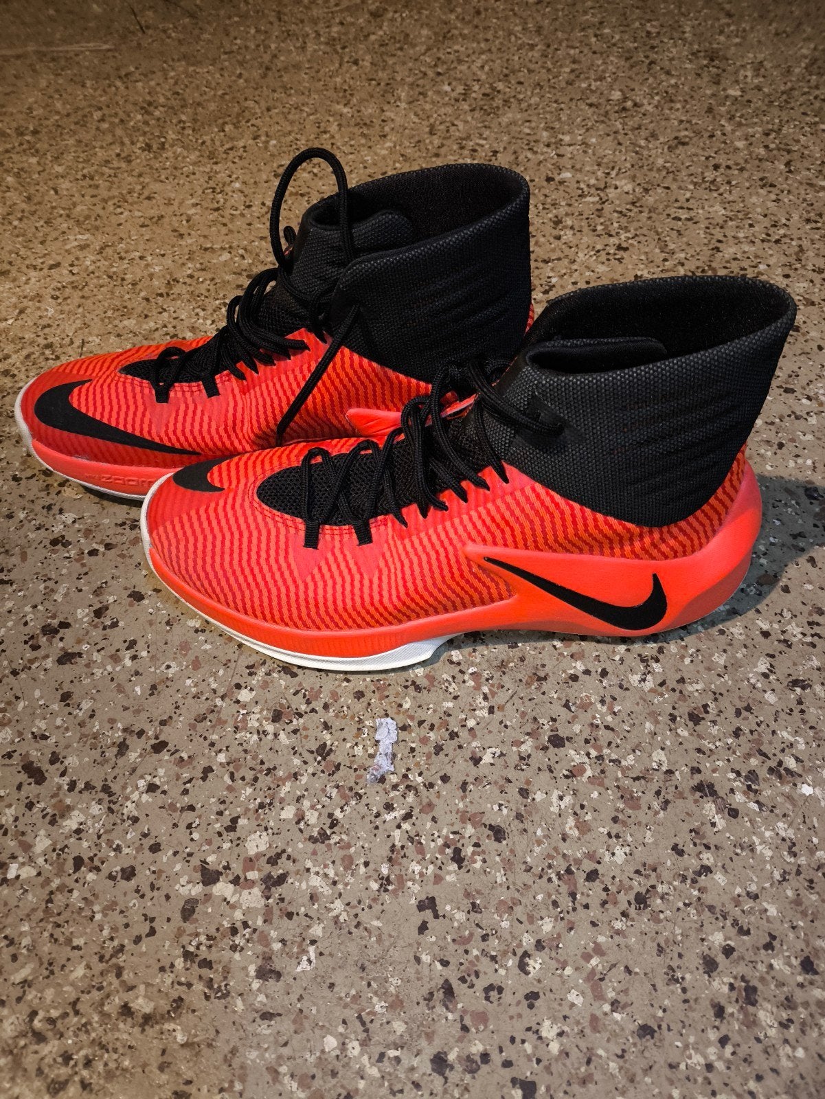 Nike Zoom clear out University red, Ophalen of Verzenden, Zo goed als nieuw, Schoenen