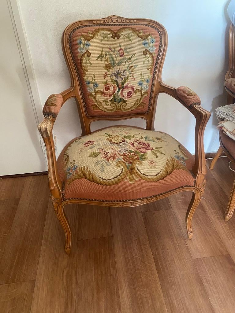 2 klassieke brocante fauteuils met gobelin bekleding, Antiek en Kunst, Antiek | Meubels | Stoelen en Banken, Ophalen