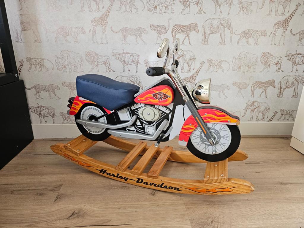 Harley Davidson hobbelmotor (hobbelpaard), Kinderen en Baby's, Ophalen of Verzenden, 15 t/m 36 kg, Overige merken, Autogordel