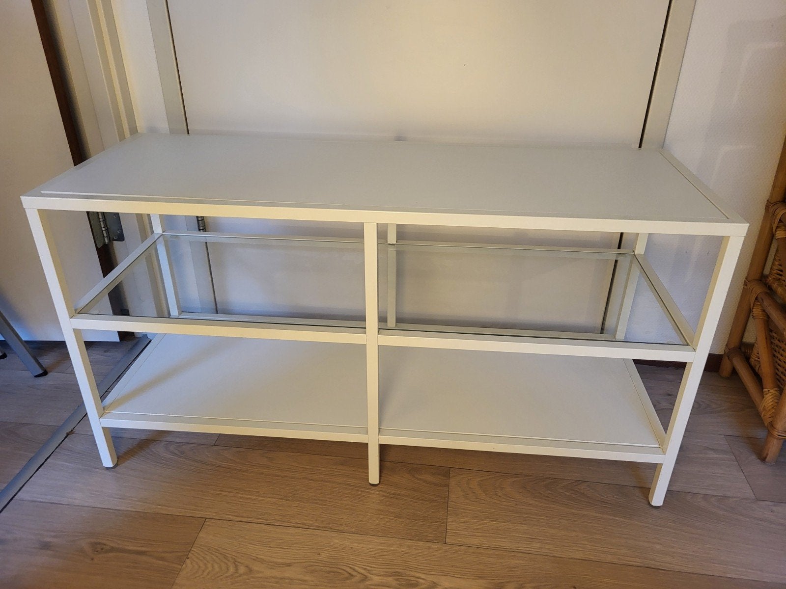 Ikea VITTSJO tv meubel wit, Huis en Inrichting, Tafels | Sidetables, Ophalen, 50 tot 100 cm, Zo goed als nieuw, 25 tot 50 cm