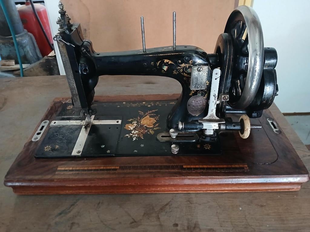 Naaimachine merk Hera, Ophalen, Gebruikt