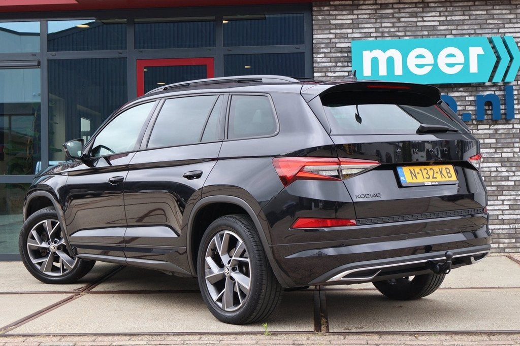 Skoda Kodiaq 1.5 TSI SPORTLINE DSG 7-PERS FACELIFT l PANO l, Auto's, Skoda, 1566 kg, 4 cilinders, 150 pk, Zwart