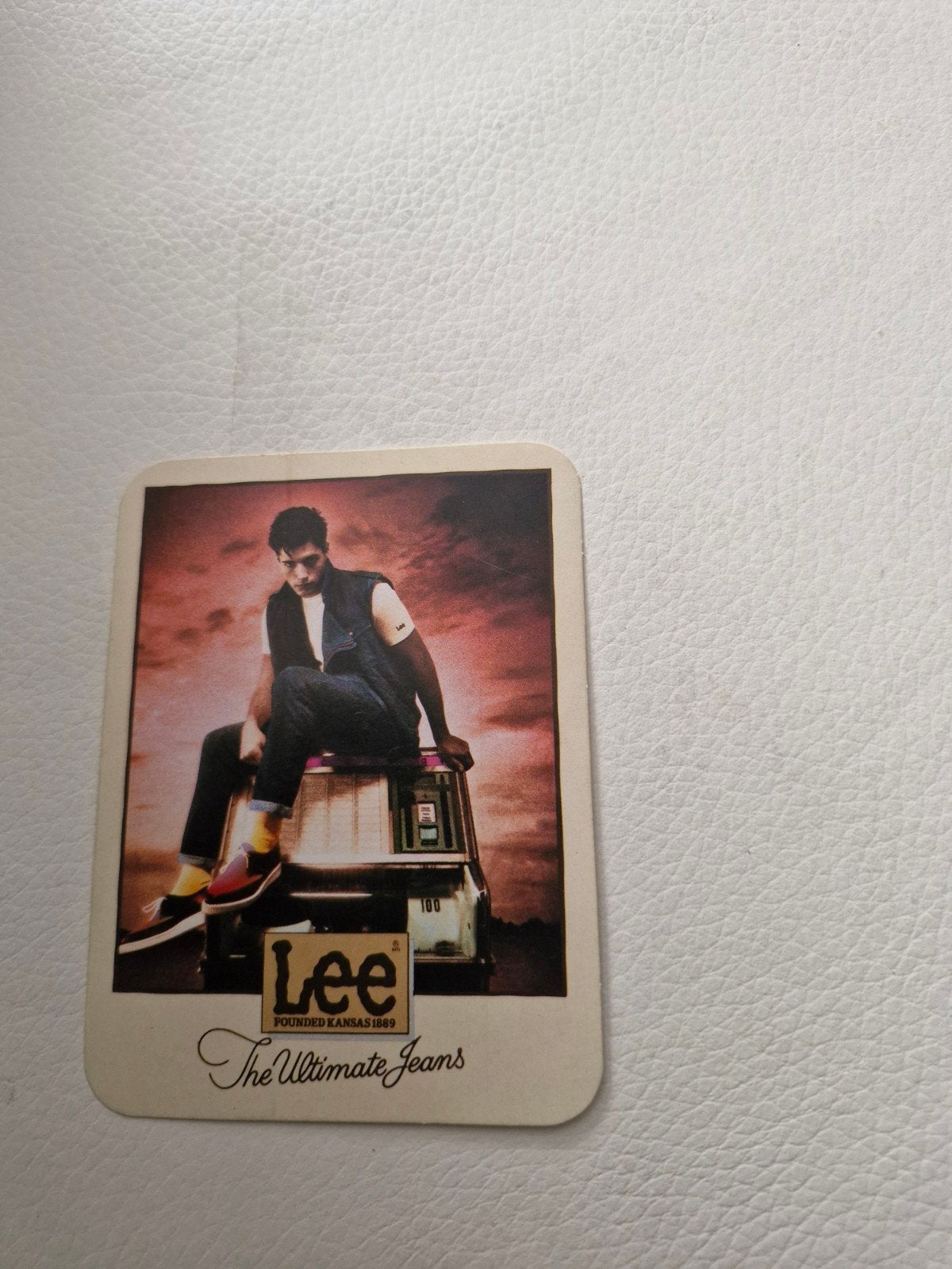 12128 Vintage Lee Jeans Sticker - The Ultimate Jeans, Verzamelen, Ophalen of Verzenden, Gebruikt, Merk