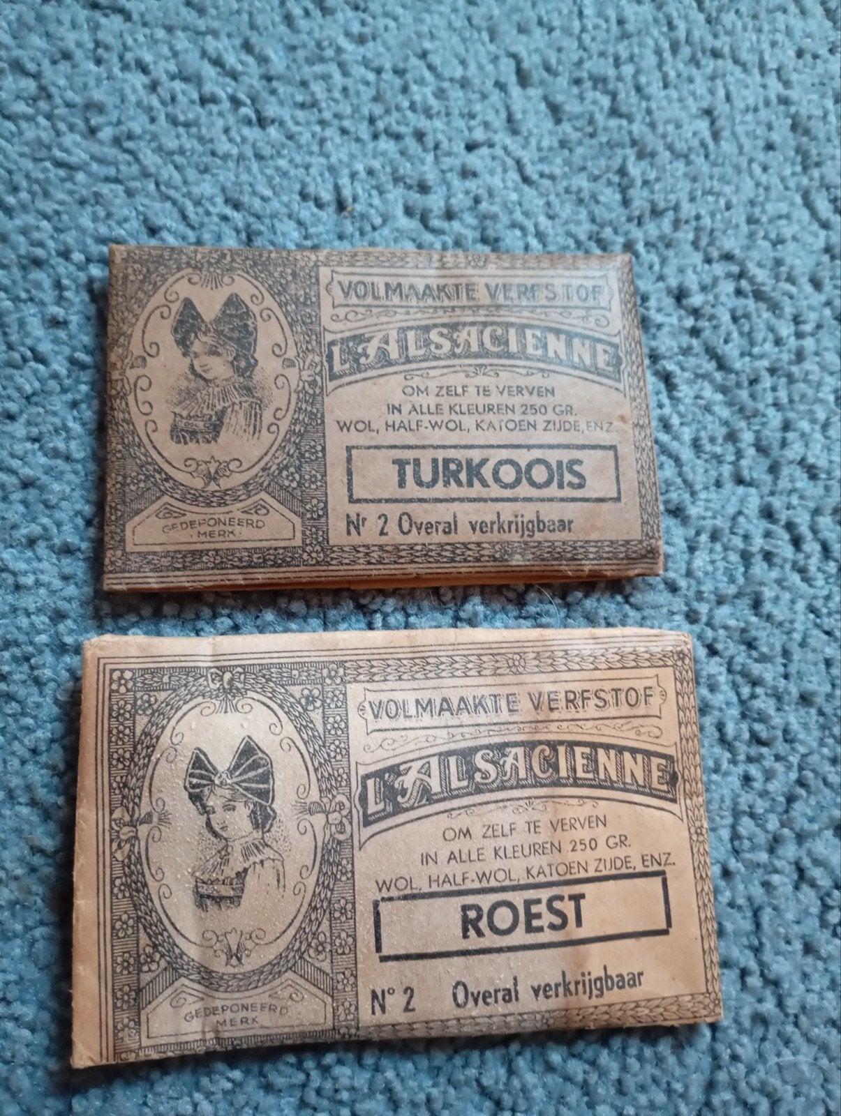 Vintage Verfstof L'Alsacienne Turkoois of Roest, Verzamelen, Merken en Reclamevoorwerpen, Verzenden