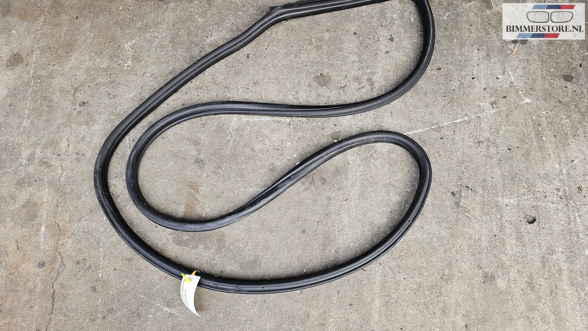 Portier deur rubber rechtsvoor BMW 1 serie E81 E82 517670540, Auto-onderdelen, Carrosserie en Plaatwerk, Gebruikt, -, Ophalen of Verzenden
