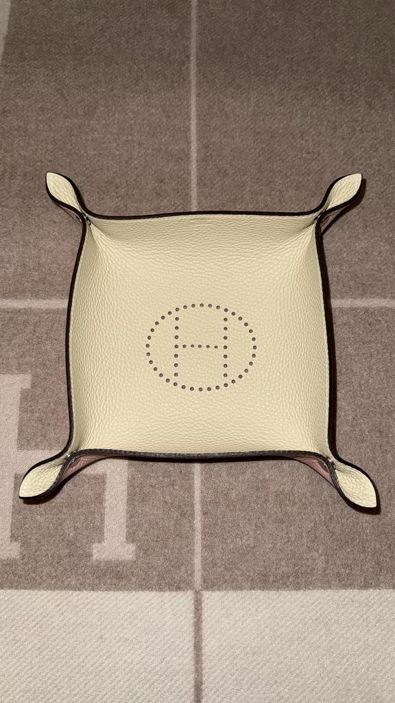 Hermès pocket reversible leather - Pink & Pastel yellow, Huis en Inrichting, Woonaccessoires | Plaids en Woondekens, Ophalen of Verzenden