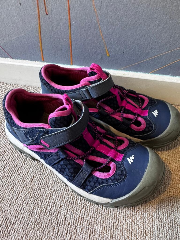 Waterschoenen quechua  maat 34, Ophalen of Verzenden, Zo goed als nieuw