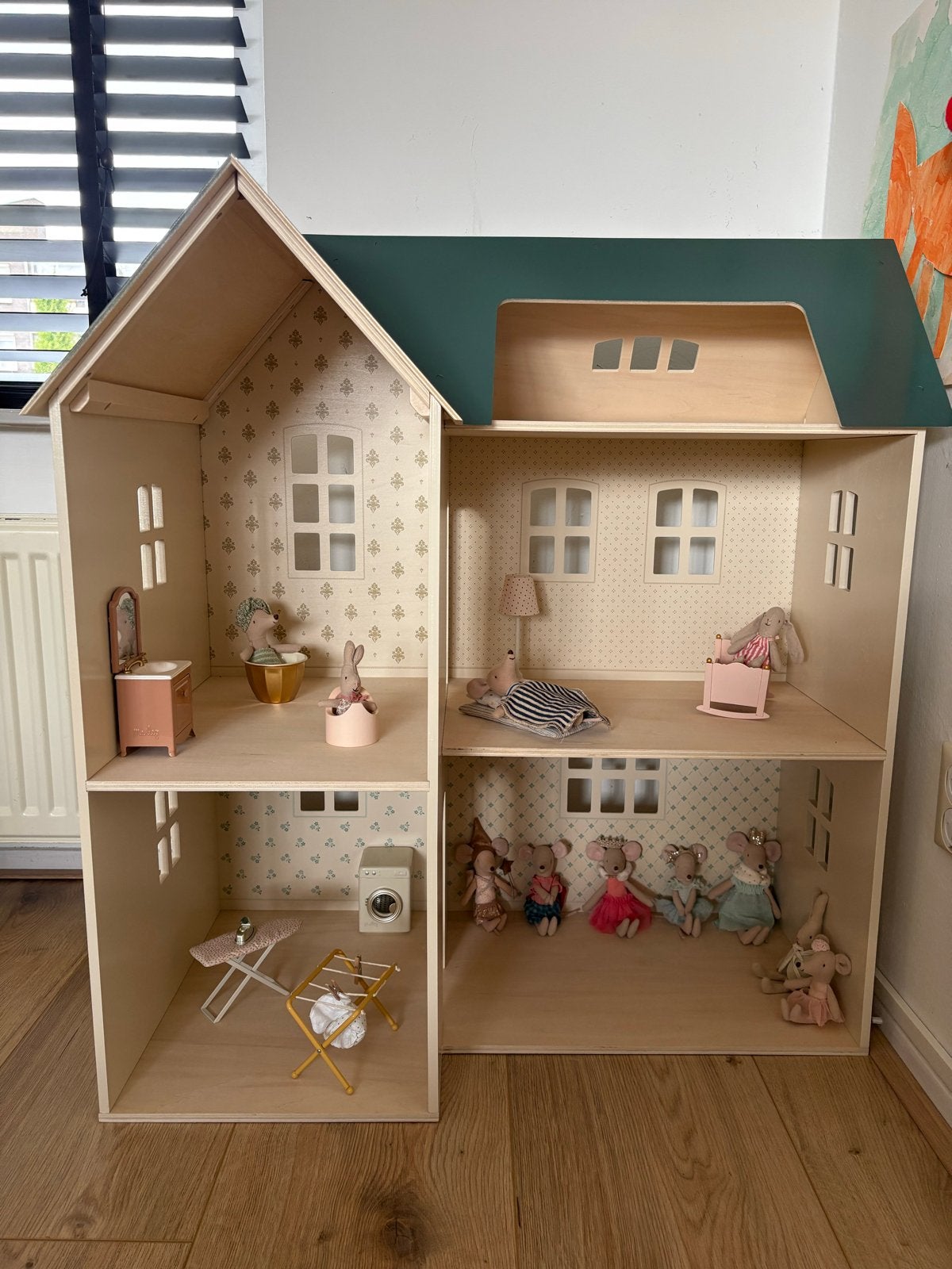 Maileg Poppenhuis met Meubels en Muizen/Konijnen, Kinderen en Baby's, Ophalen, Zo goed als nieuw, Poppenhuis