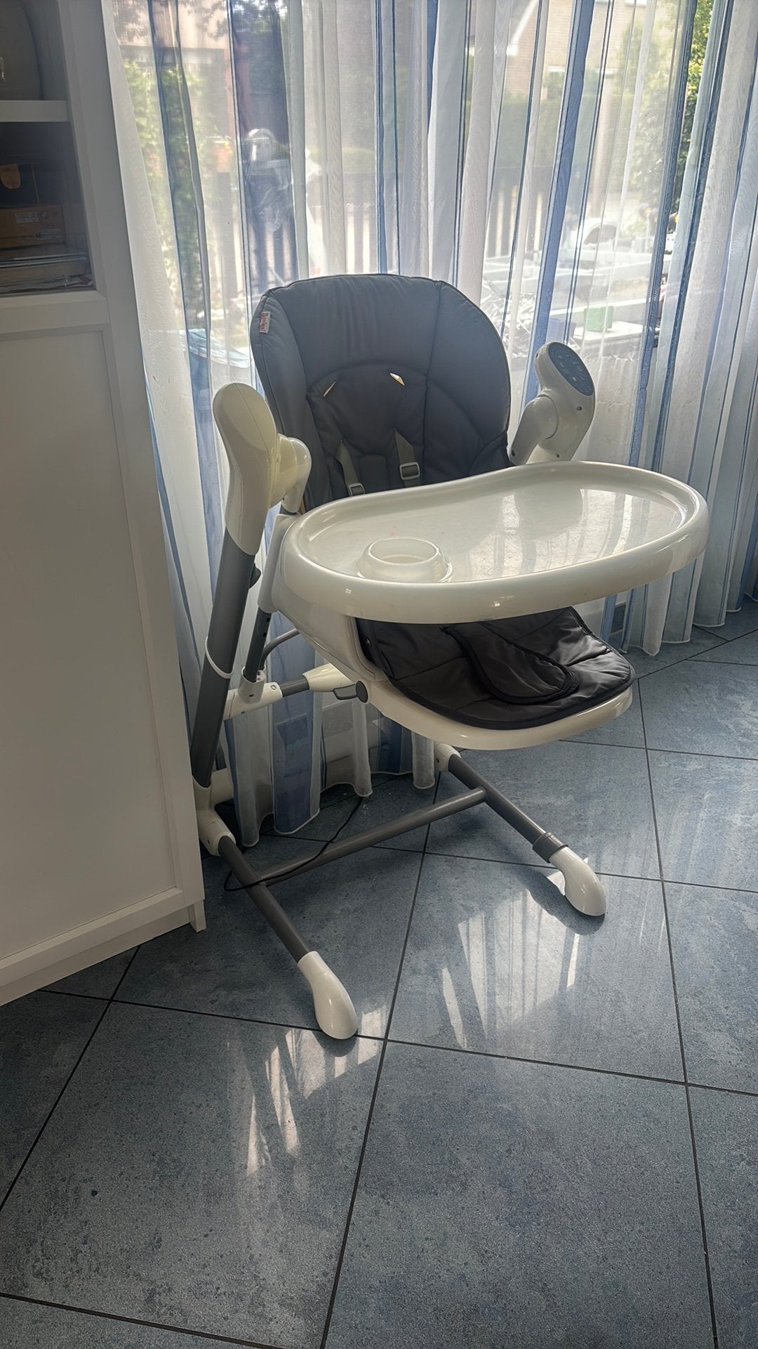 Electrische kinderstoel & schommel 2 in 1, Ophalen of Verzenden, Gebruikt, Overige typen, Gordel(s)