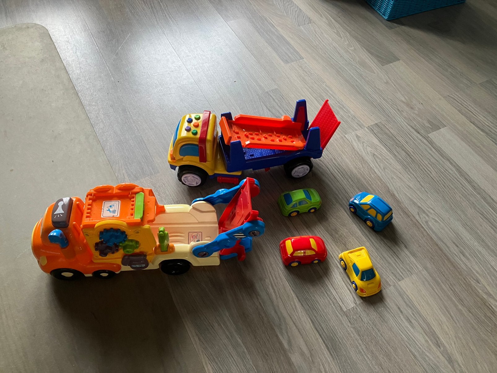 2 leuke auto’s, 1 van Auto Toet toet koopje, Ophalen of Verzenden, Zo goed als nieuw