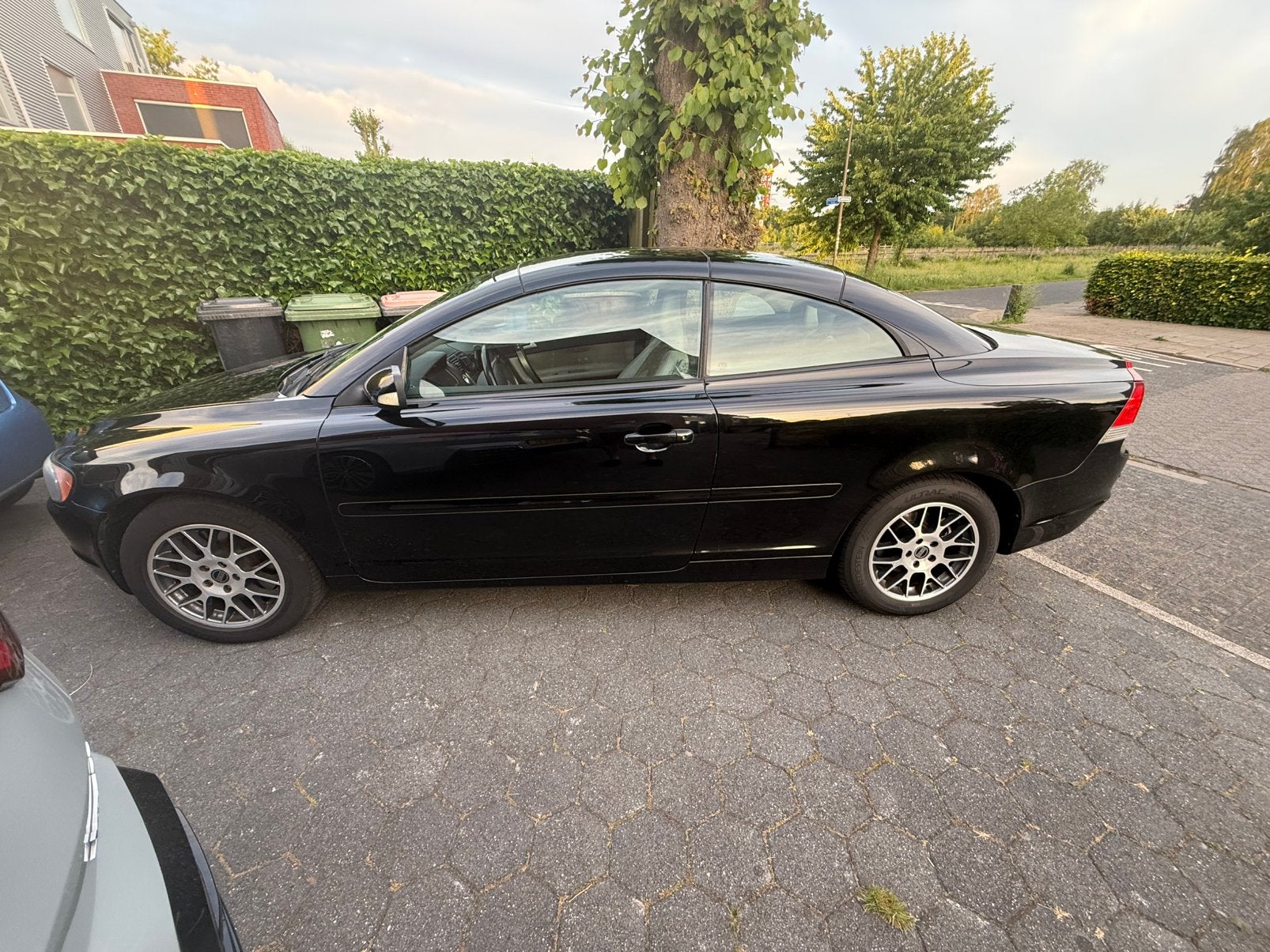 Volvo  cabrio C70 2.4 140PK Geartronic 2006 Zwart, Auto's, Volvo, Beige, Cabriolet, 4 stoelen, Zwart