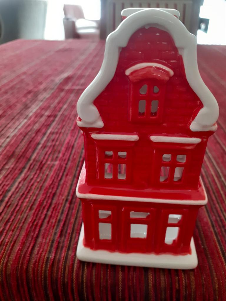 Huisje van de postcode loterij, Ophalen of Verzenden, Zo goed als nieuw, Poppenhuis