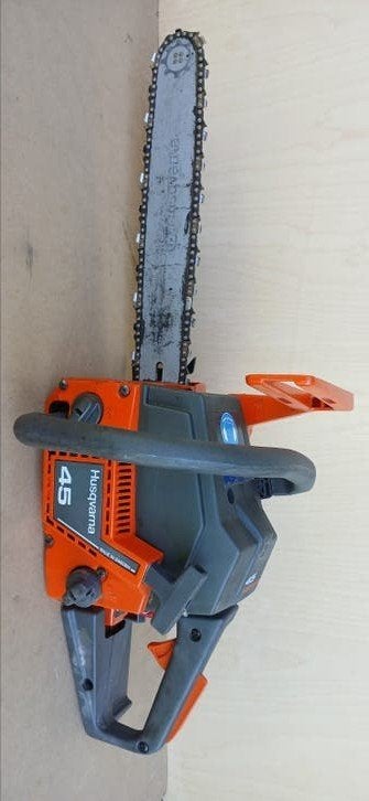 Husqvarna 45 kettingzaag, Tuin en Terras, Hand-tuingereedschap, Ophalen of Verzenden, Gebruikt, HUSQVARNA