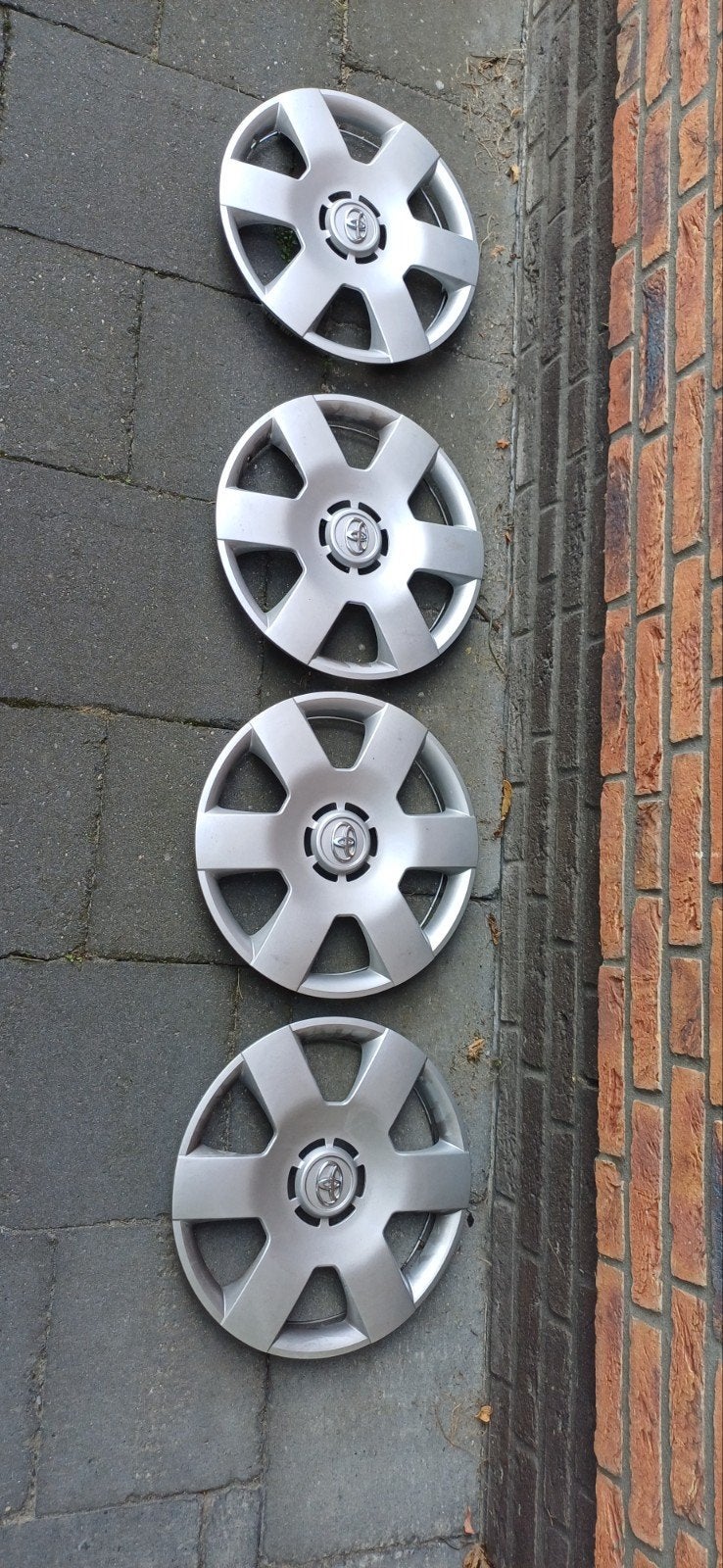 Toyota Aygo set wieldoppen, Ophalen of Verzenden, Zo goed als nieuw