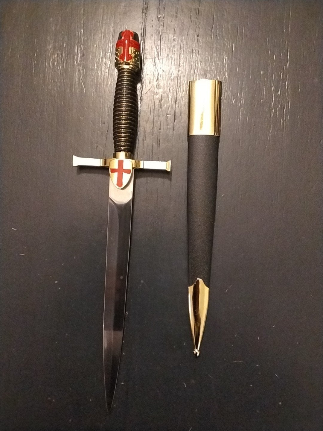 Decoratieve dolk met schede - Tempelierskruis, Ophalen of Verzenden, Zo goed als nieuw