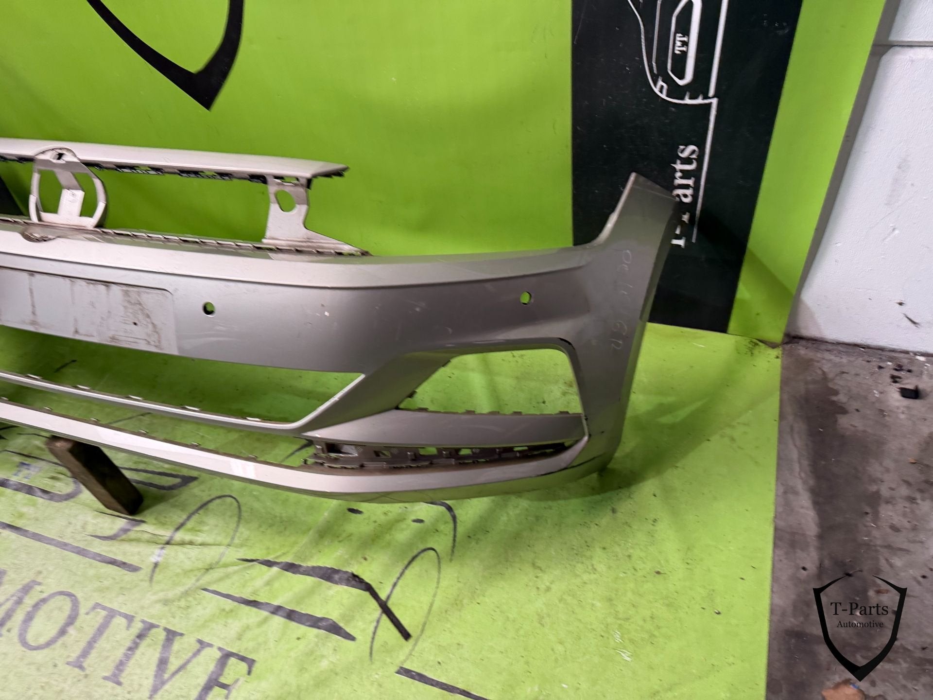 vw volkswagen polo 2G voorbumper bumper 17+ 4x pdc, Gebruikt, Volkswagen, Volkswagen AG, Bumper