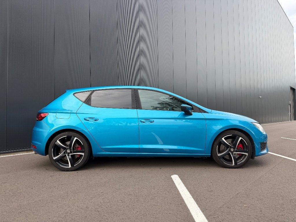 Foto 2 van Seat Leon Cupra 2.0 TSI ST DSG 2016 Blauw