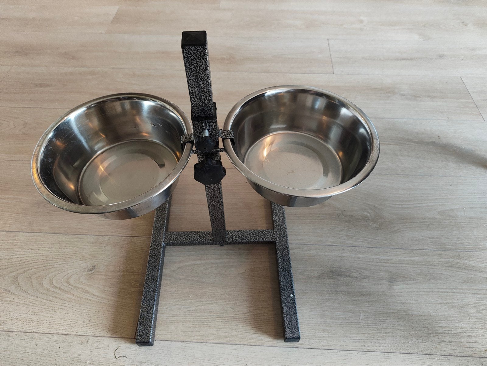 Honden voer en drinkbak met standaard, Ophalen, Verstelbaar, Zo goed als nieuw