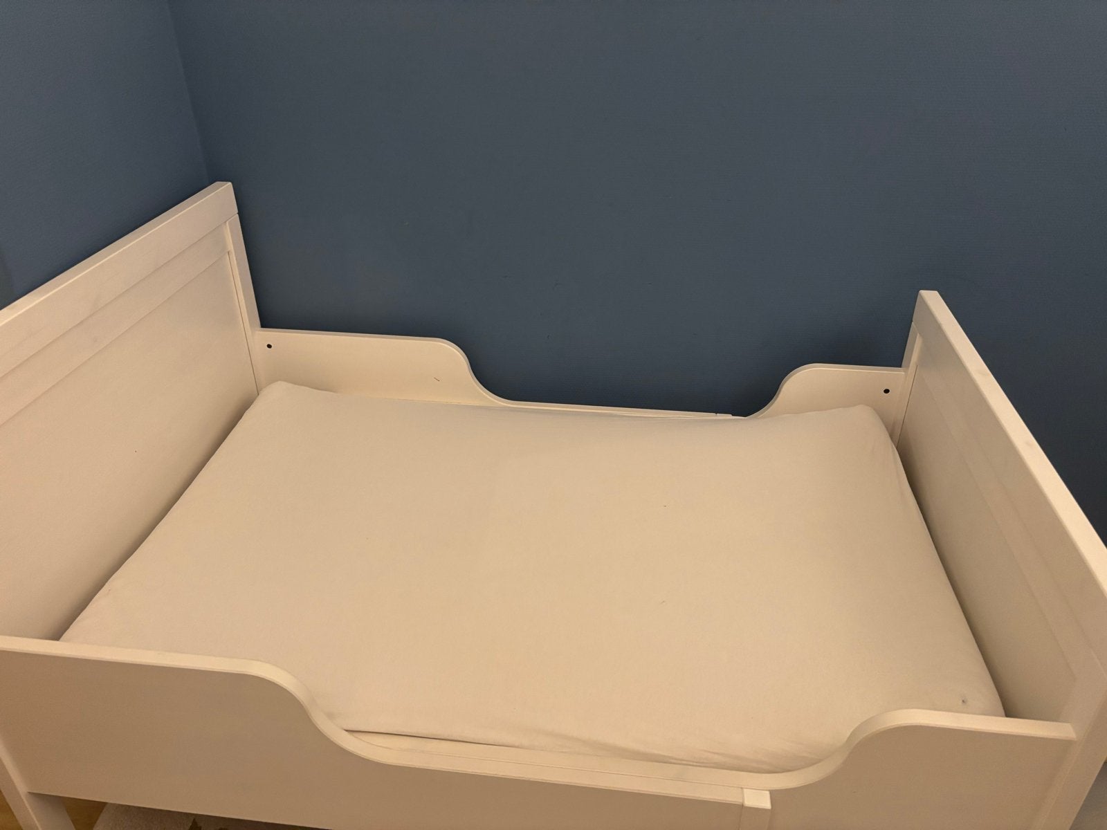 IKEA Sundvik meegroeibed wit (incl. lattenbodem en matras), Ophalen, Gebruikt, 70 tot 85 cm, Lattenbodem