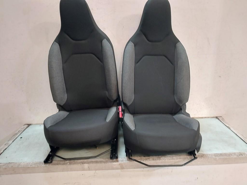 Interieur Toyota Aygo X (2022-03/..) 739100H031, Gebruikt, Kundenbetreuung@toyota.de, Toyota-Allee 2, Köln 50858, , Duitsland