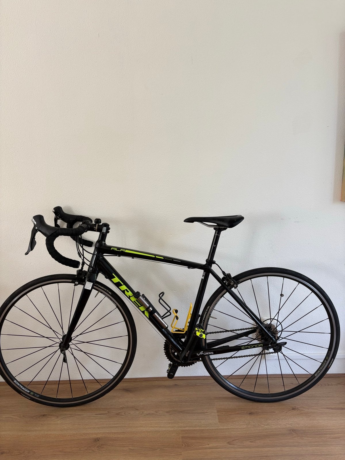 Trek racefiets - Zwart met neongele accenten, Fietsen en Brommers, 28 inch, Velgrem, Aluminium, Zo goed als nieuw