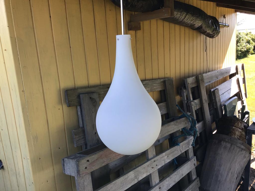 Deense DRUPPEL lamp opaal glas Ø23cm H 43cm, Huis en Inrichting, Lampen | Hanglampen, Ophalen of Verzenden, Zo goed als nieuw