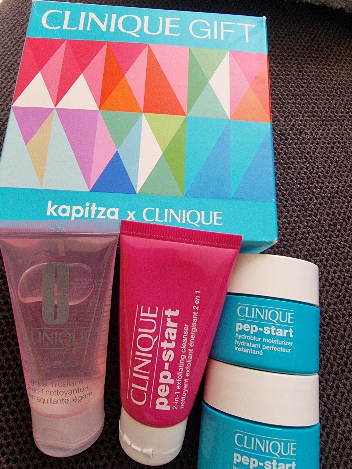 Clinique skincare holiday set nieuw, Sieraden, Tassen en Uiterlijk, Uiterlijk | Gezichtsverzorging, Verzenden, Nieuw, Gehele gezicht