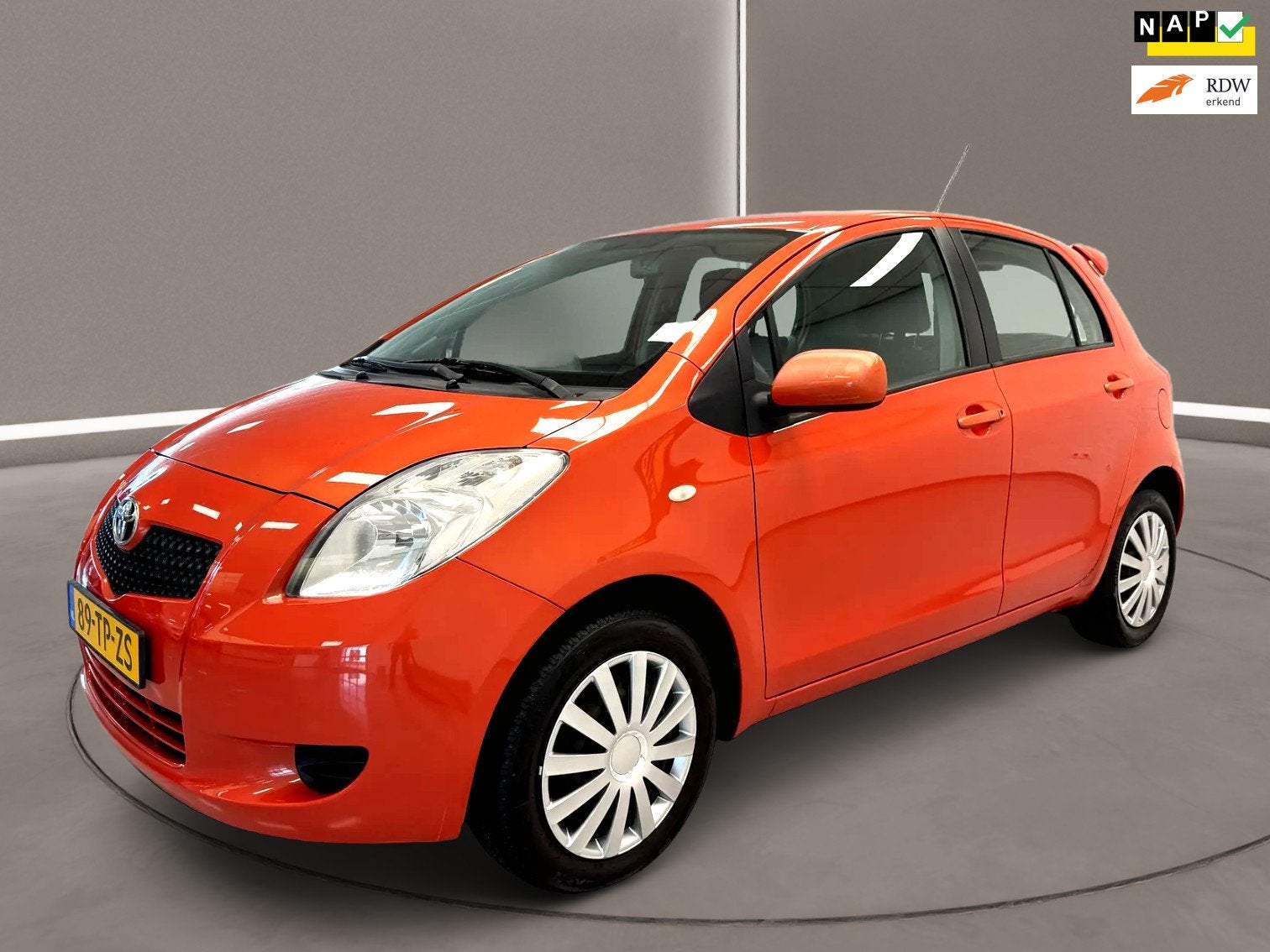 Toyota Yaris 1.3 VVTi Sol 87 Pk 5 deurs Airco Nap, Auto's, Voorwielaandrijving, Stof, 995 kg, Origineel Nederlands
