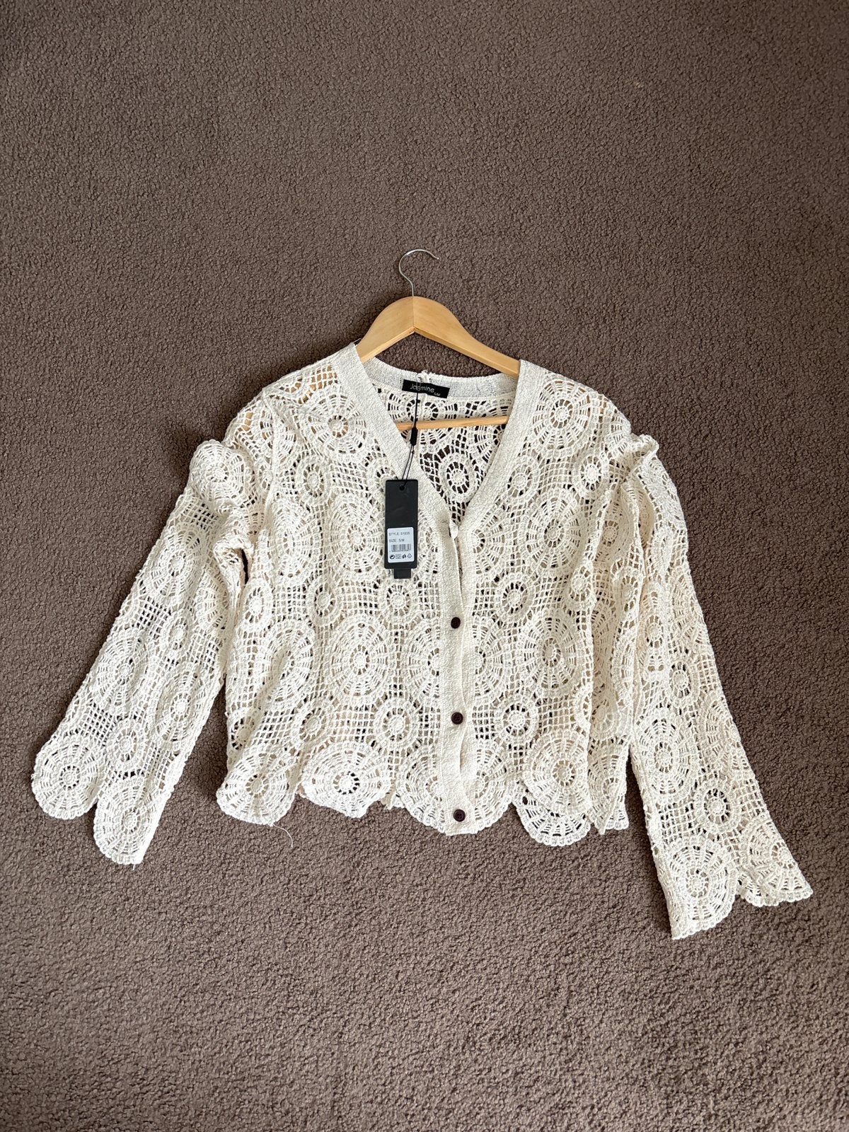 Nieuw Gebreid Ecru Vestje S/M met Extra Lange Mouwen, Ophalen of Verzenden, Nieuw, Maat 38/40 (M), Beige