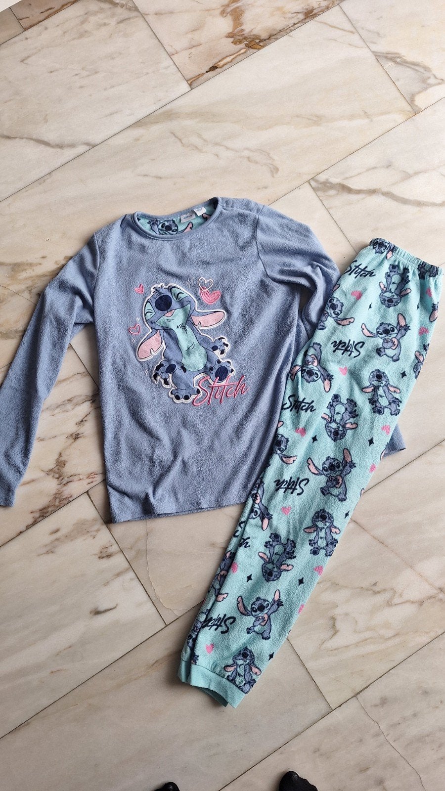 Comfortabele Disney Stitch pyjama set - Zo goed als nieuw, Ophalen of Verzenden, Gedragen, Maat 36 (S)