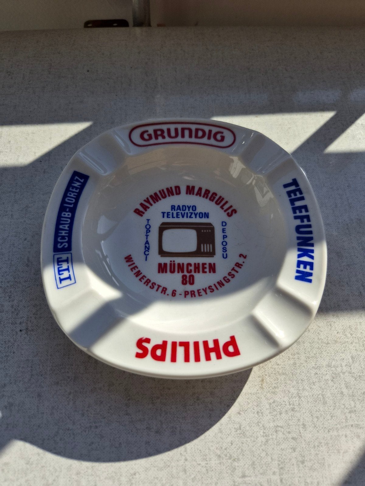 Philips  Grundig Telefunken Itt Asbak, Ophalen of Verzenden