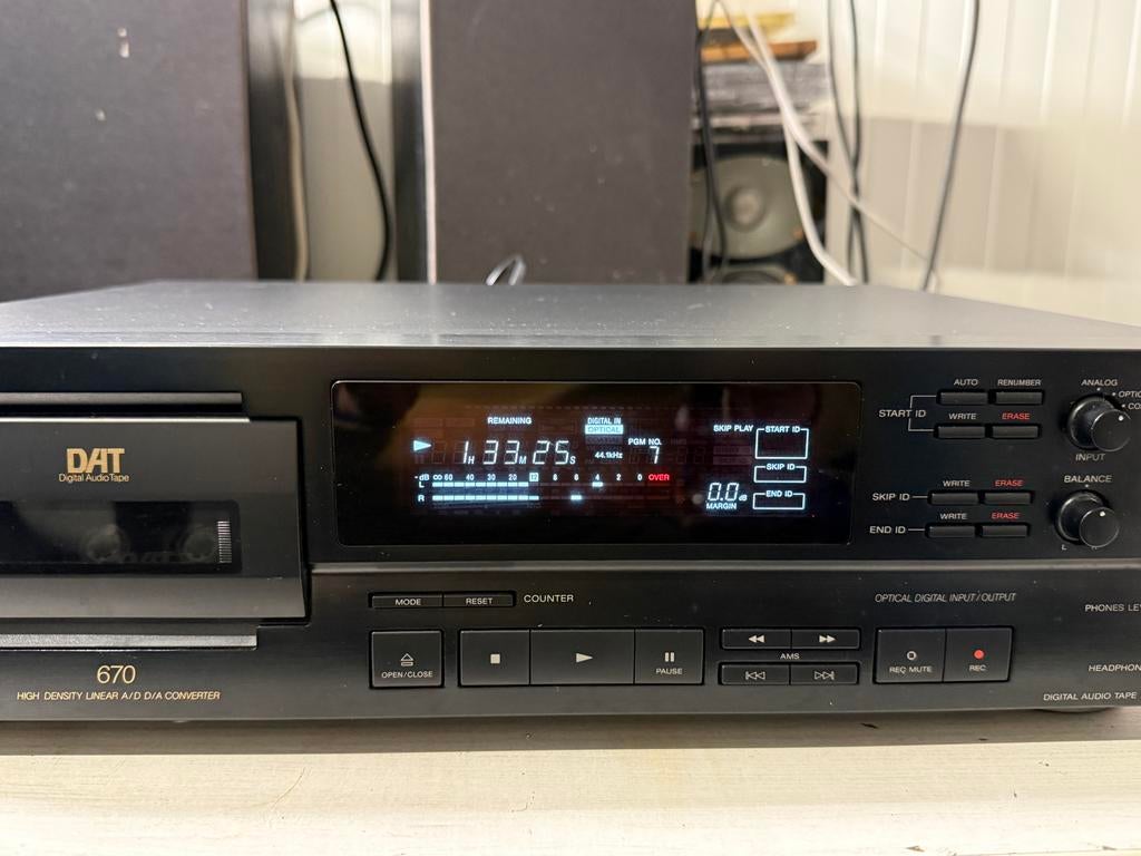 Sony DAT DTC-670 cassettedeck, Sony, Enkel, Ophalen of Verzenden, Sony
