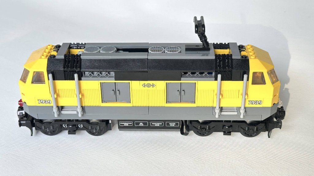 LEGO Cargo Train (7939) locomotief, Power Functions motor ed, City, Lego, Overige typen, Inclusief minifiguren