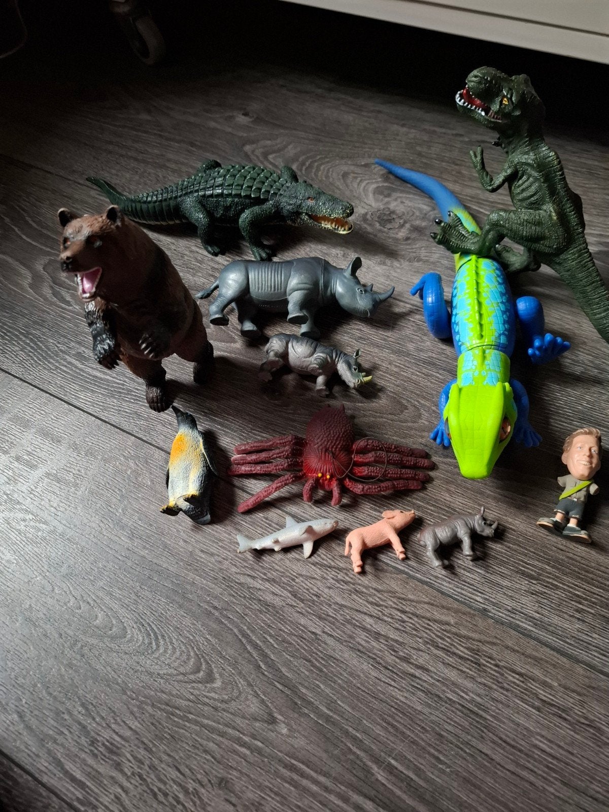 Diverse speelgoeddieren: krokodil, neushoorn, dinosaurus, Ophalen, Gebruikt, Jongen of Meisje
