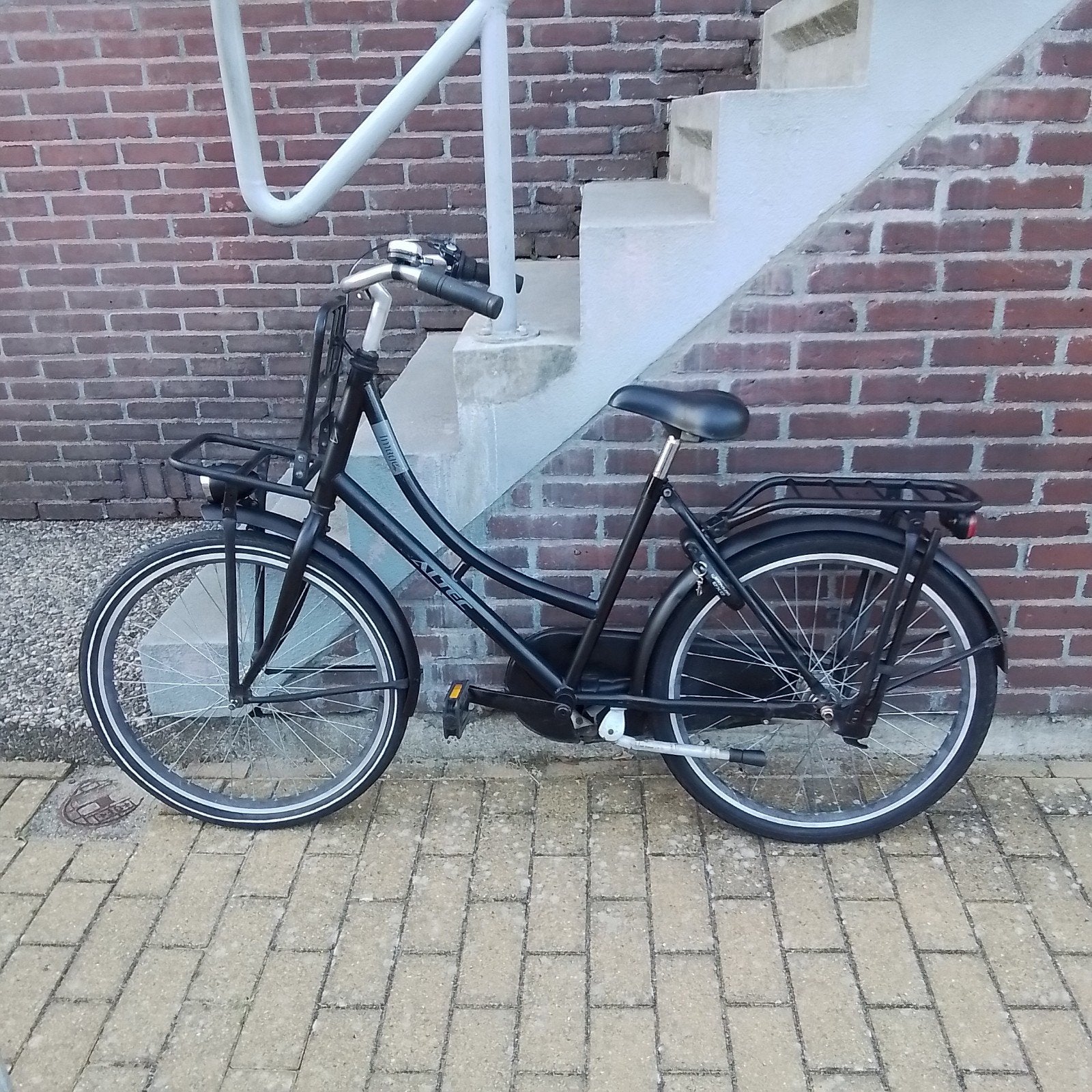 Altec oma meisjes fiets 24 inch met 3v en terug trap rem,, Ophalen of Verzenden, Zo goed als nieuw, 24 inch