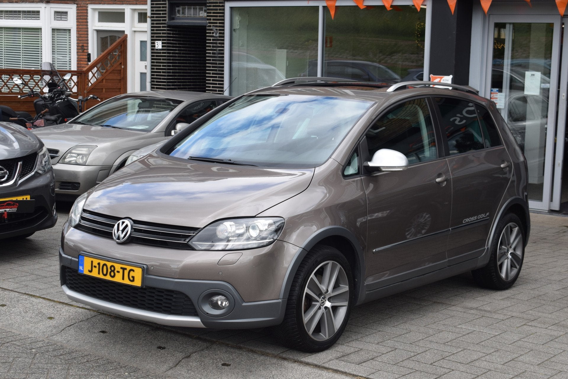 Volkswagen Golf 1.4 TSI Cross Automaat PDC Camera Xenon Schu, Auto's, Volkswagen, 15 km/l, Gebruikt, 4 cilinders, Bruin
