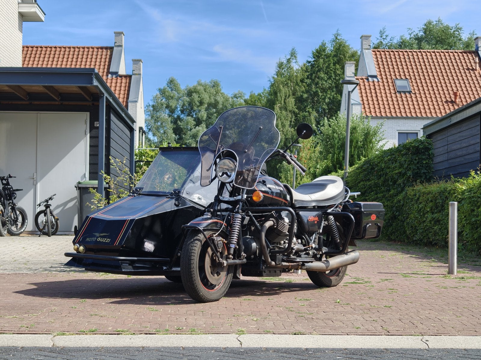 Moto Guzzi California II met zijspan, 2 cilinders, Cardan-aandrijving, Gebruikt, Minimaal motorrijbewijs A2