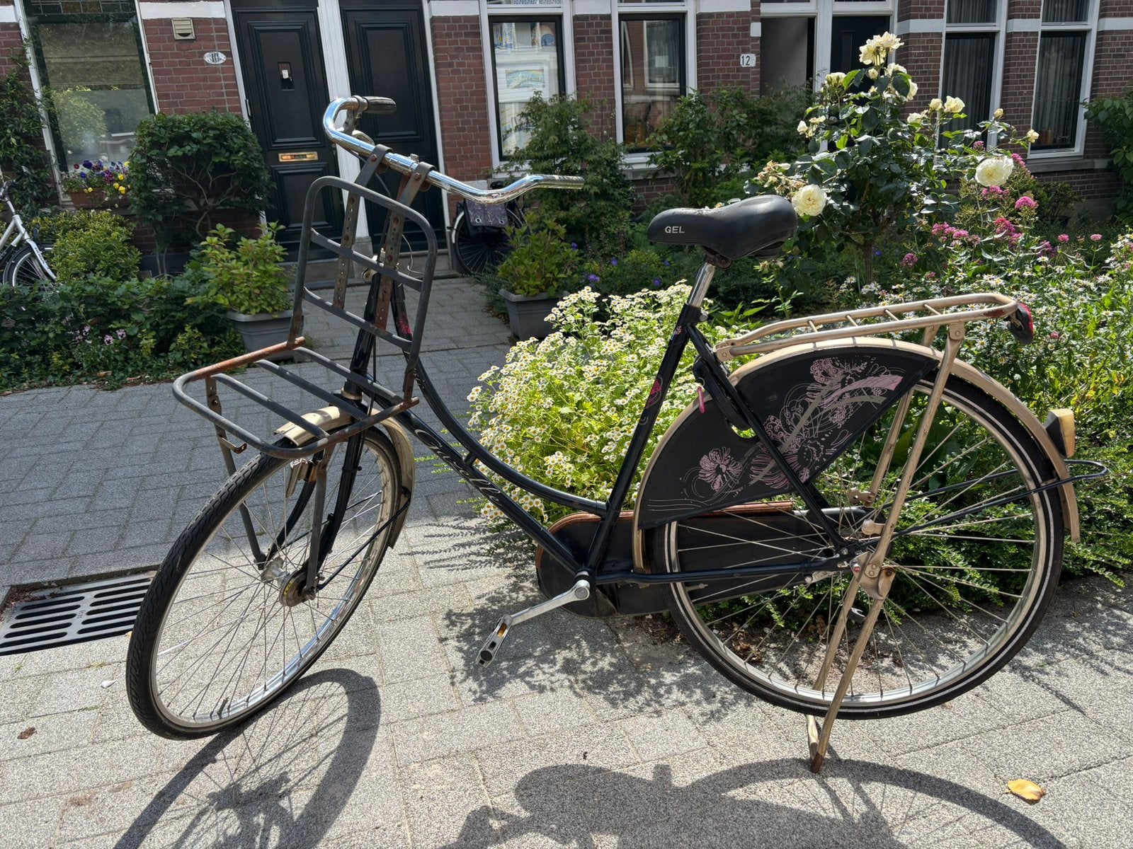 Gazelle omafiets met voorrekje, 56 cm of meer, Ophalen, Zo goed als nieuw, Handrem