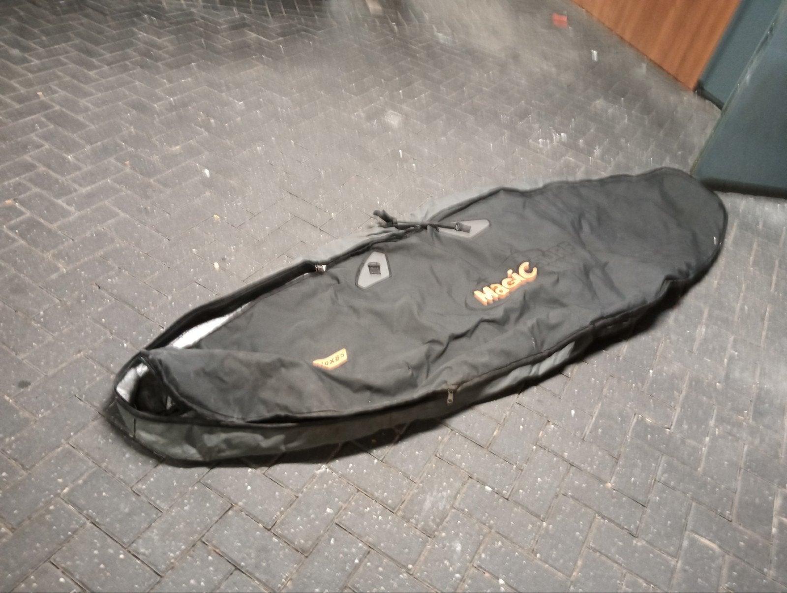 Magic Surf Windsurfplankhoes 270x85 - Zo goed als nieuw, Watersport en Boten, 250 tot 300 cm, Overige typen, Zo goed als nieuw