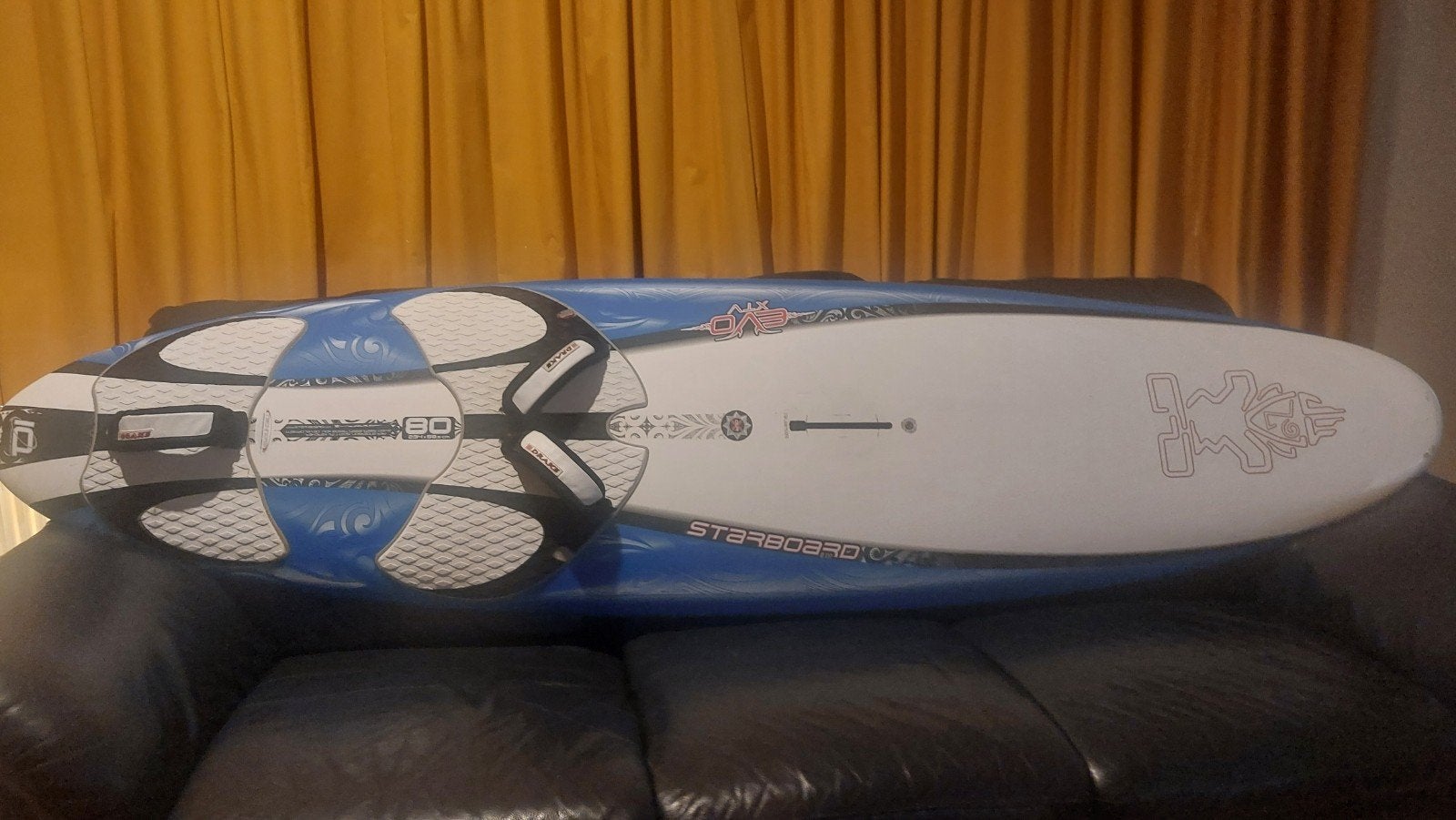 Starboard Evo Xtv windsurfboard  80 liter 234x58 5, Watersport en Boten, Ophalen, Met voetbanden, Gebruikt, Minder dan 250 cm